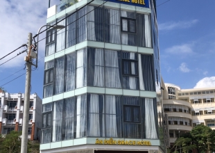 Khách sạn Ân Điển
